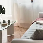 Diamond Apartment